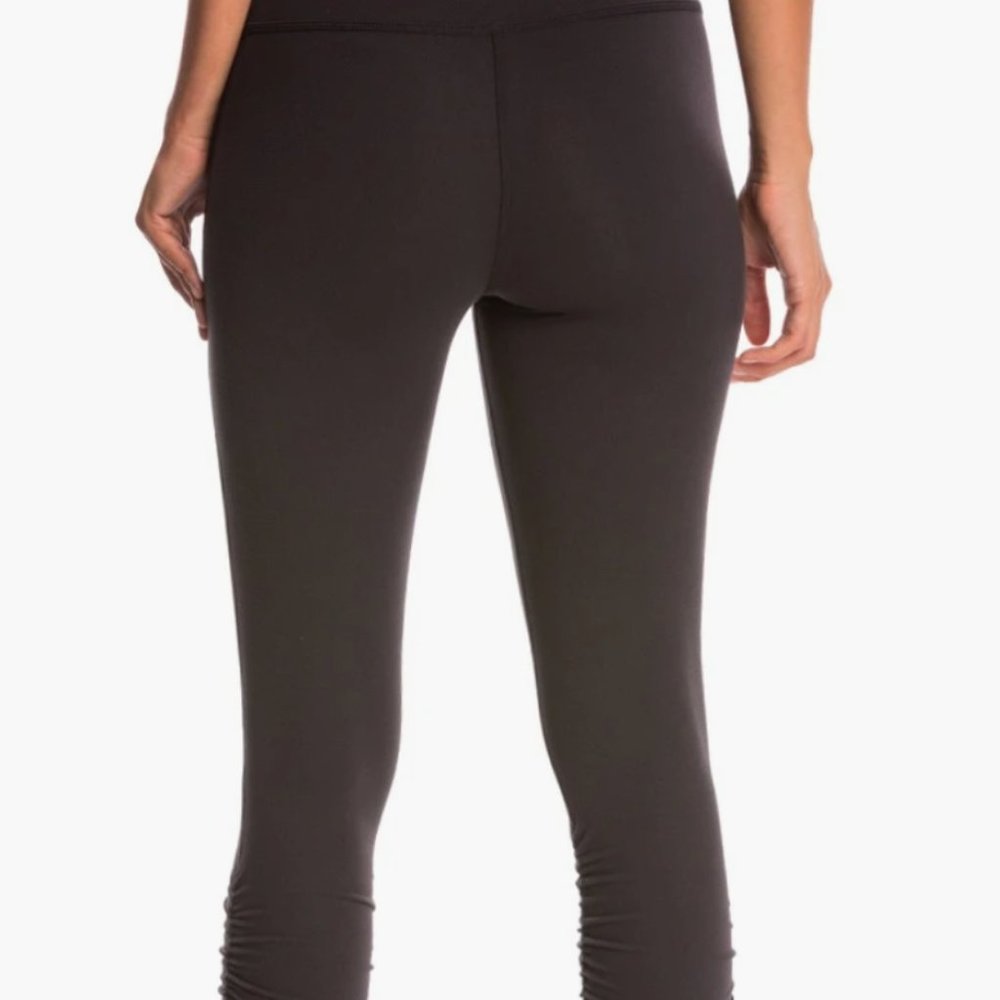 Beyond Yoga - Capri Leggings NEVER WORN - Picture 8 of 9